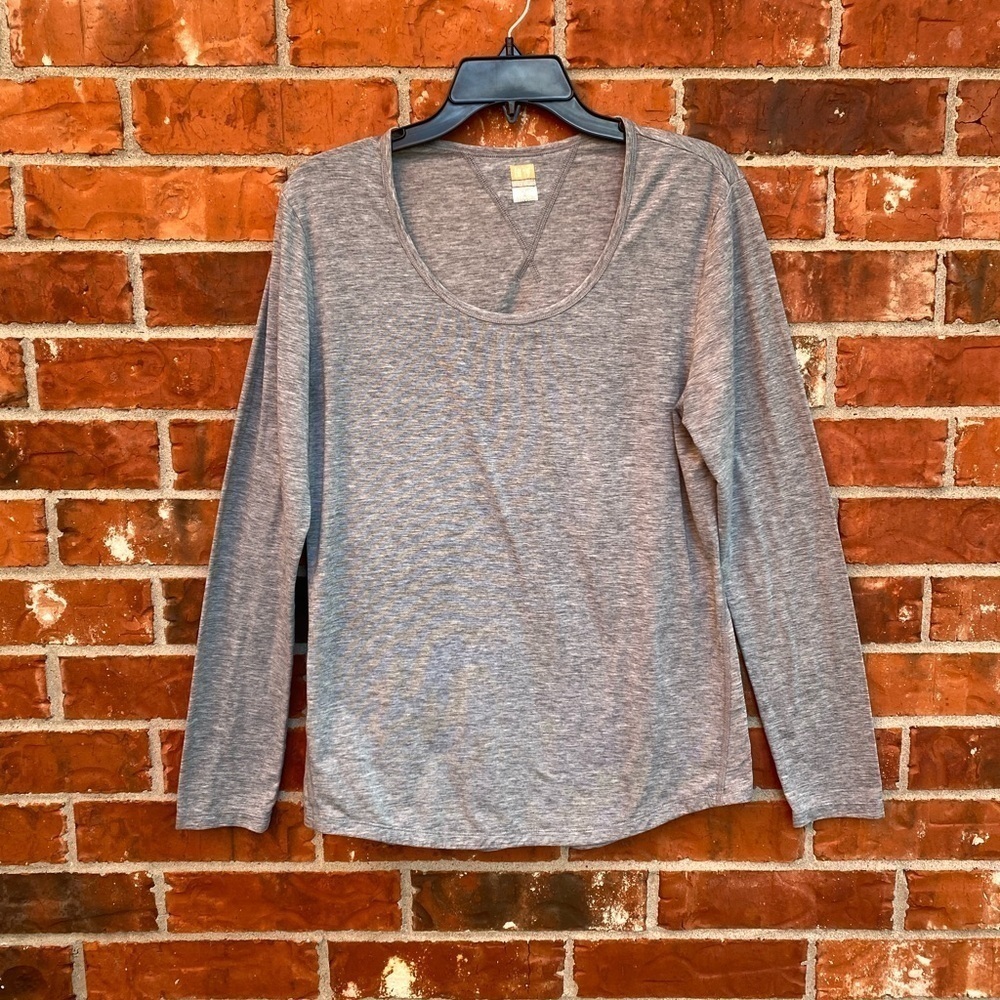 Lucy Womens Medium Heathered Gray Basic Base Laye… - image 1